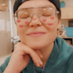 Meet your Posher, Holly